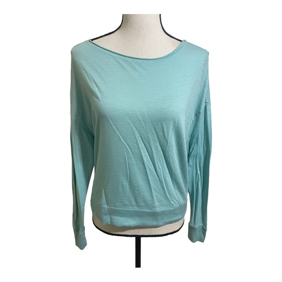 Vince crop style long sleeve Pima Cotton. Size X-Small. Light green - Picture 10 of 11